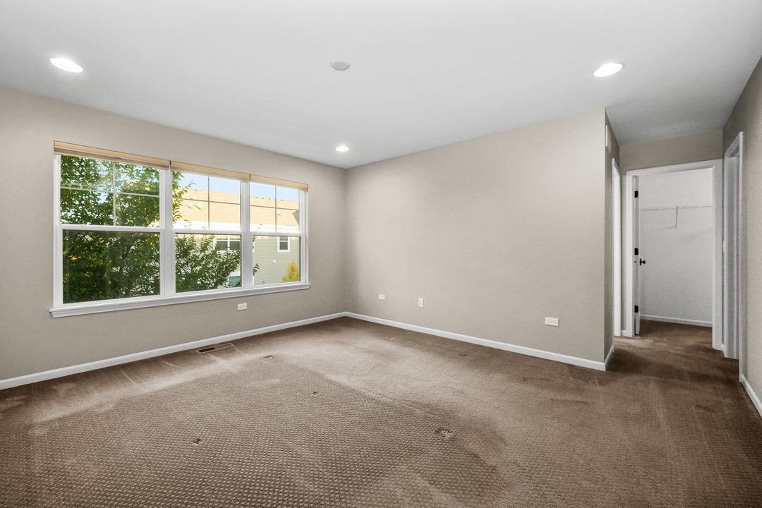 849 Station Boulevard, Aurora, IL 60504