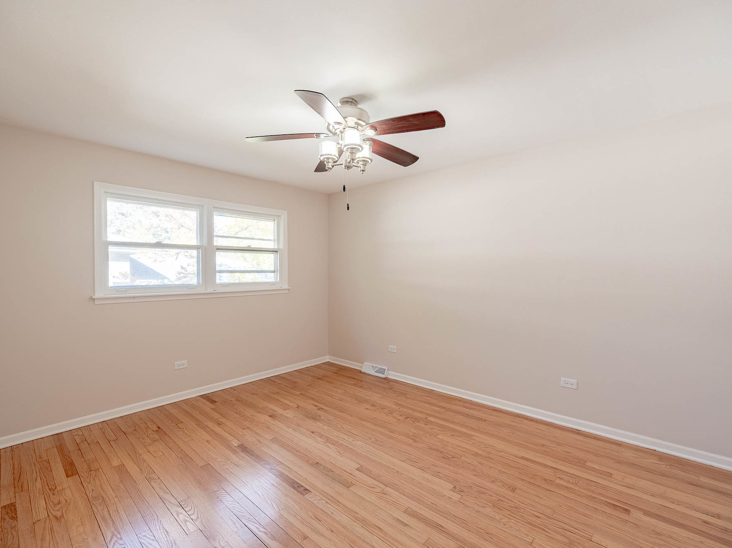 7104 Blackburn Avenue, Downers Grove, IL 60516