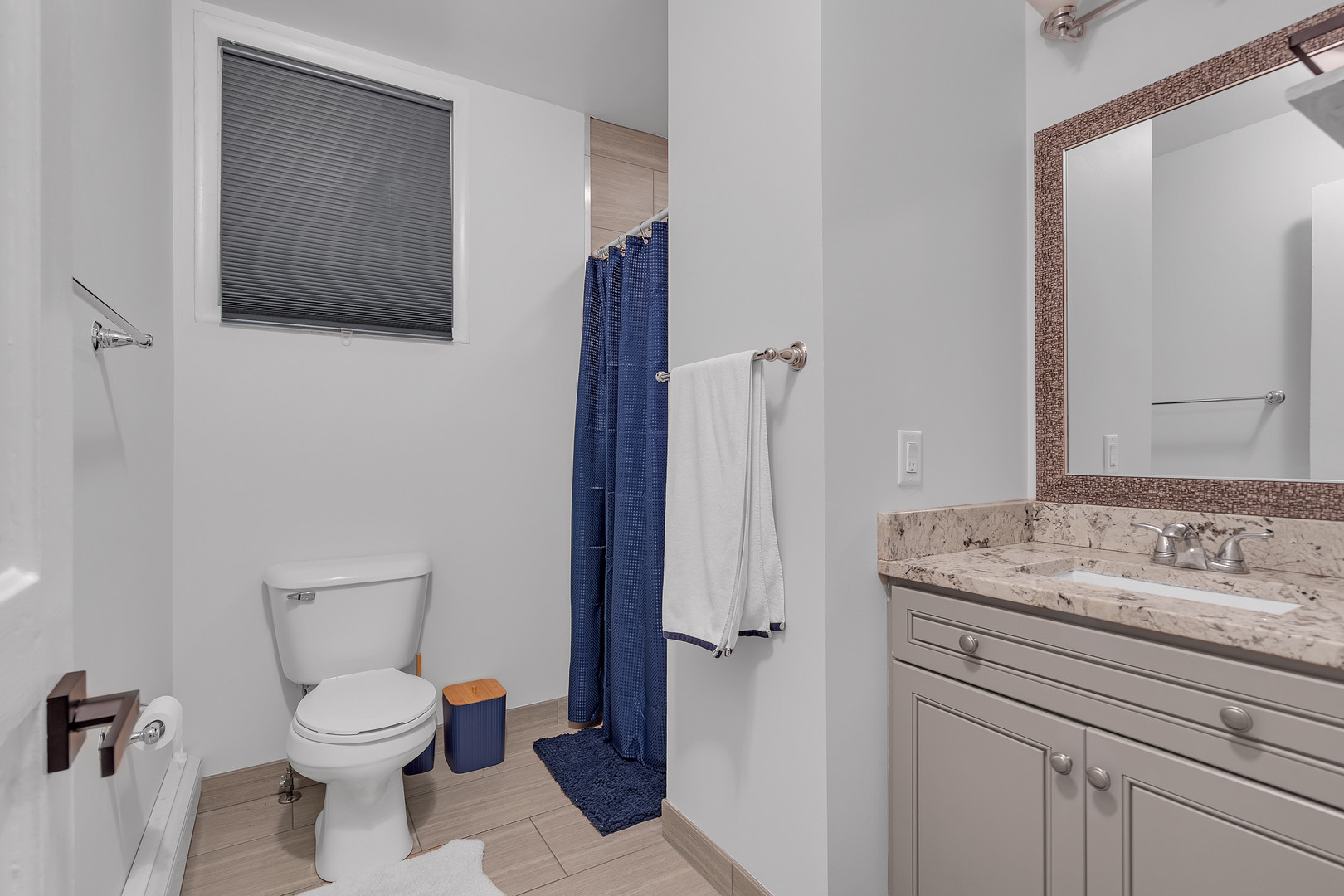 2111 W Roscoe Street #1R, Chicago, IL 60618