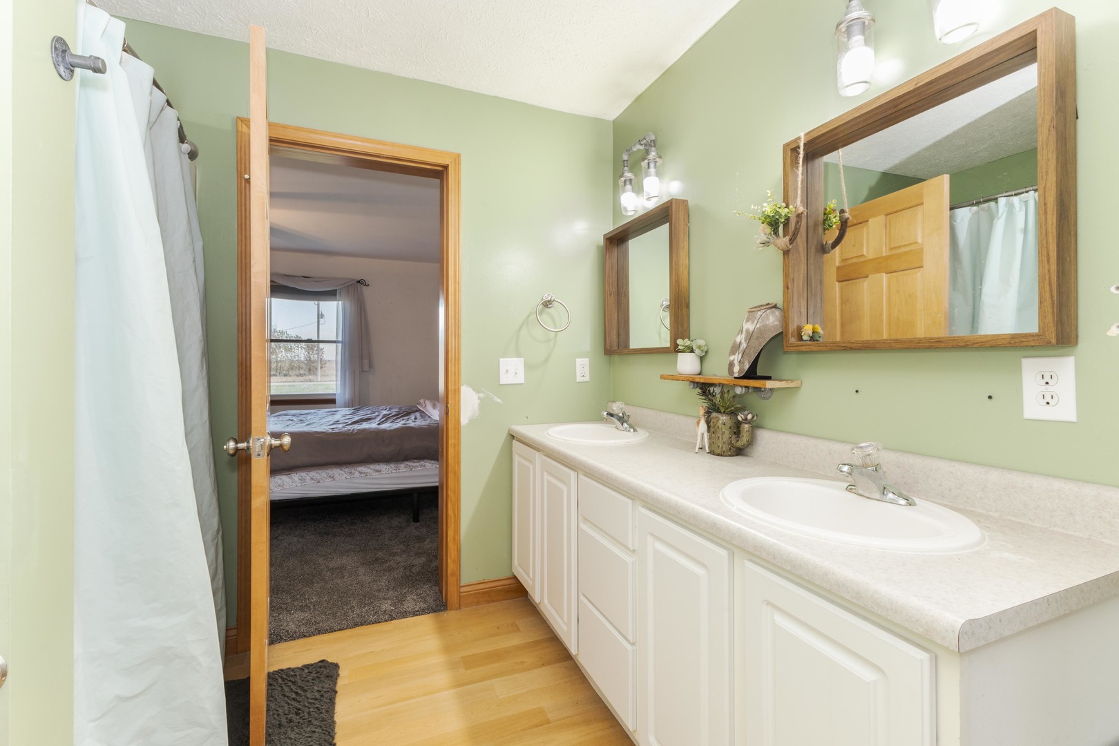 16710 E 2700 North Road, Odell, IL 60460