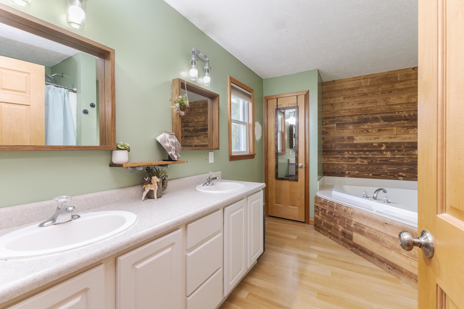 16710 E 2700 North Road, Odell, IL 60460