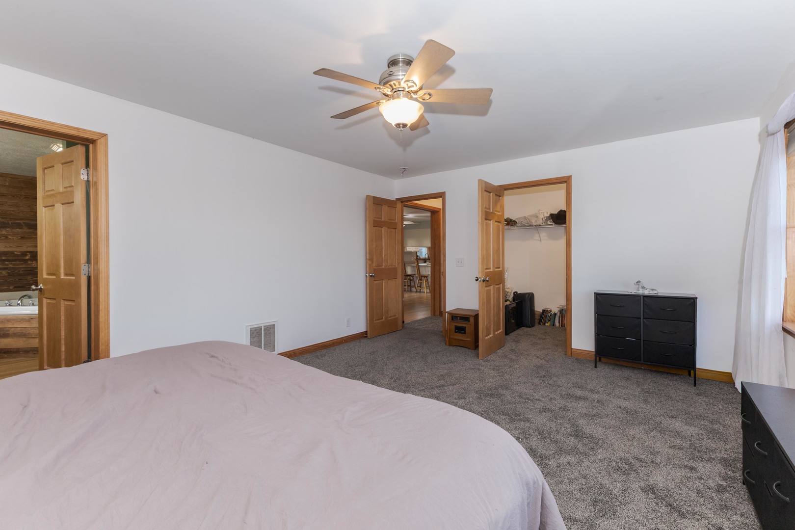 16710 E 2700 North Road, Odell, IL 60460