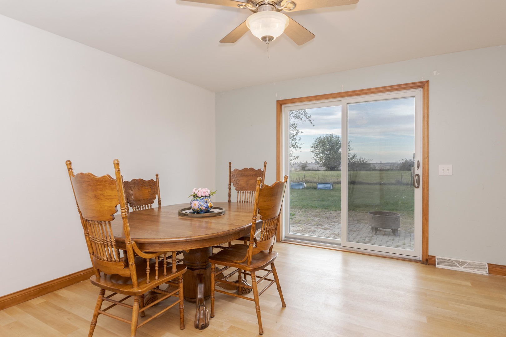 16710 E 2700 North Road, Odell, IL 60460