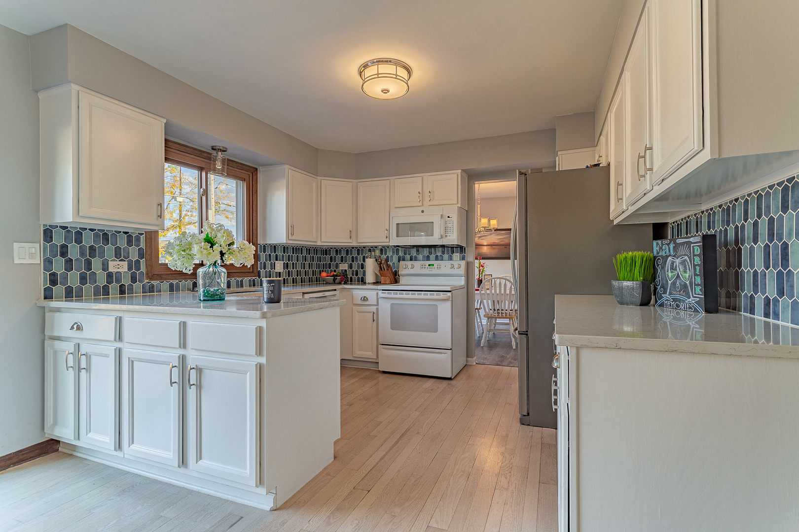 725 BISMARK Court, Elk Grove Village, IL 60007