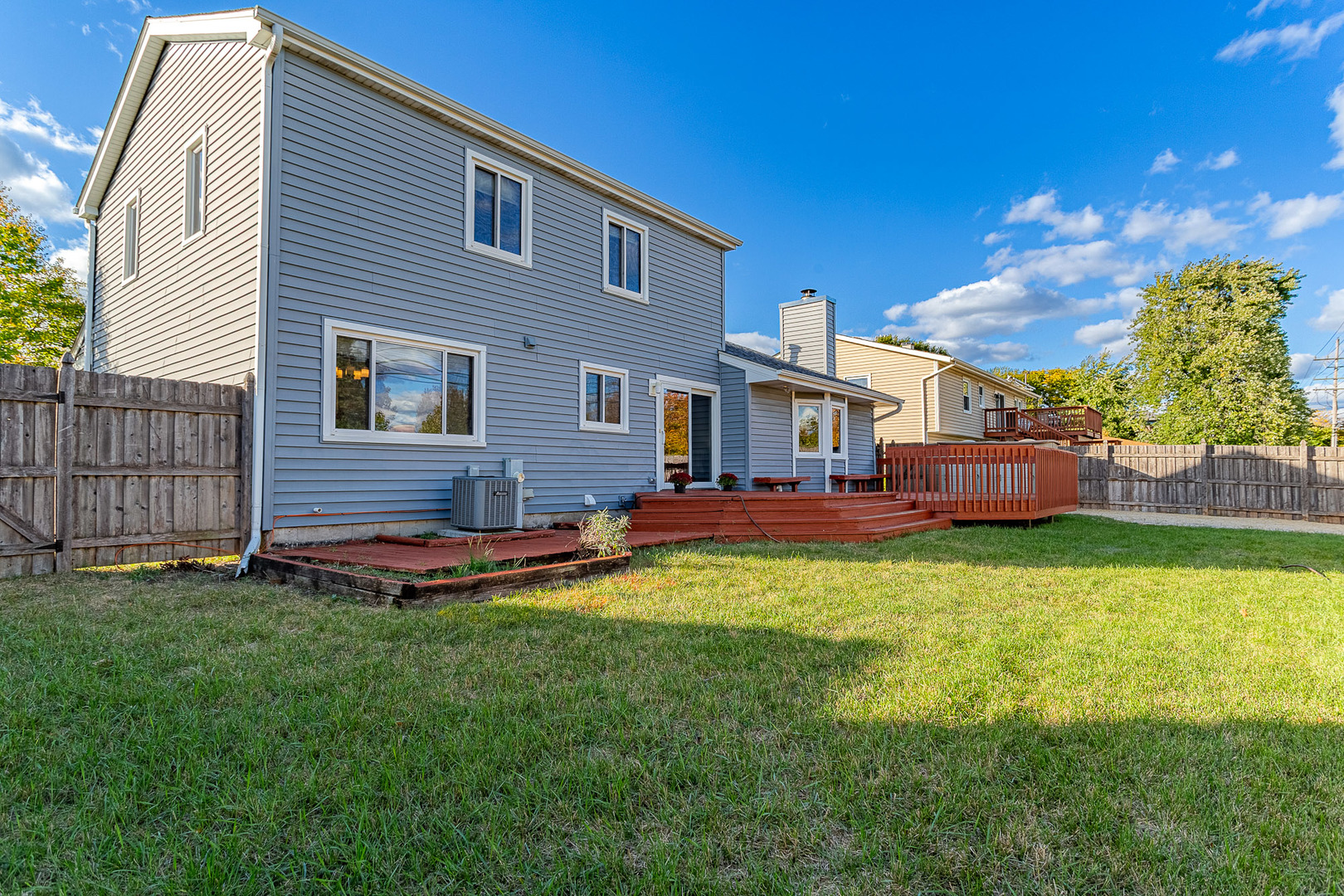 725 BISMARK Court, Elk Grove Village, IL 60007