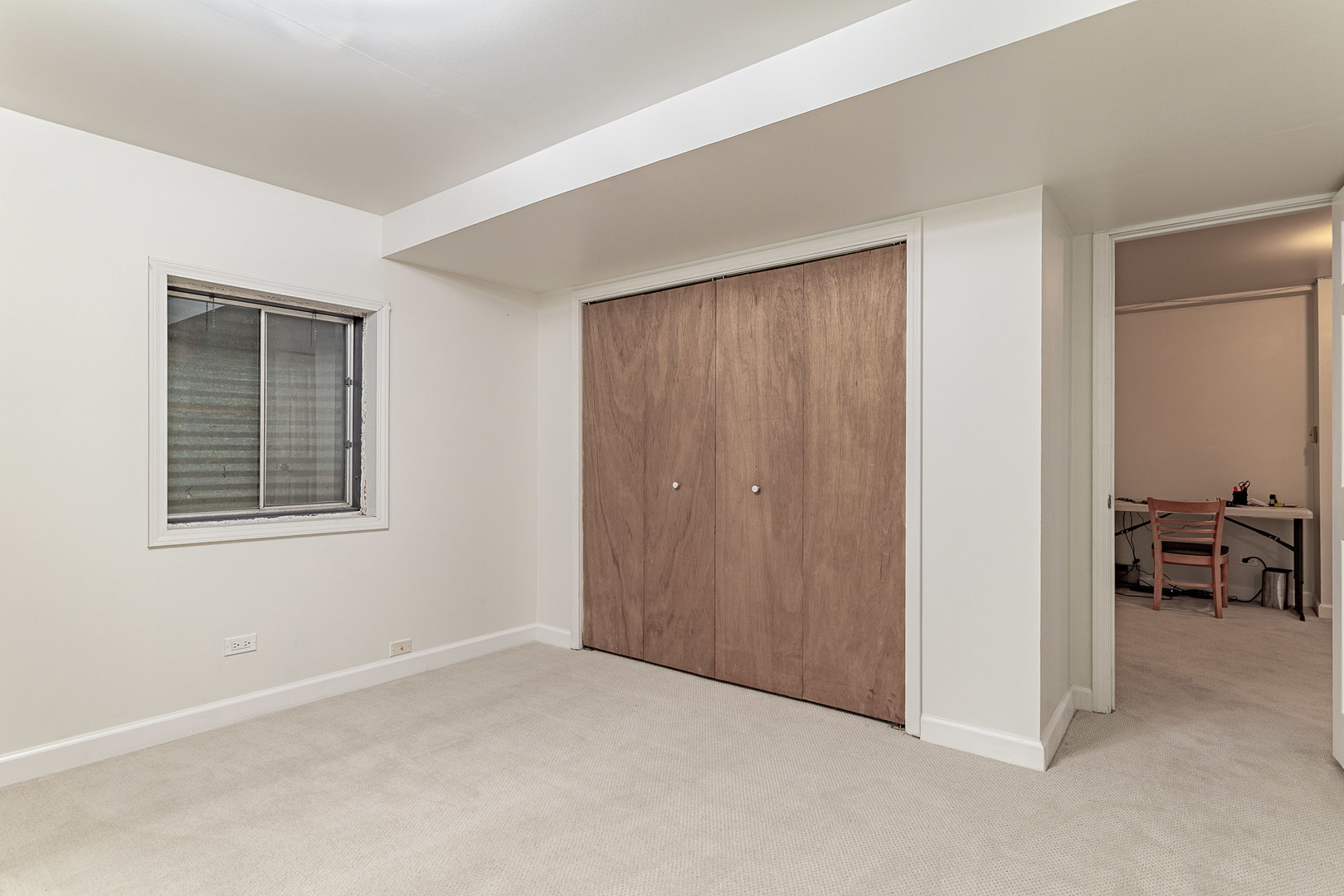 725 BISMARK Court, Elk Grove Village, IL 60007