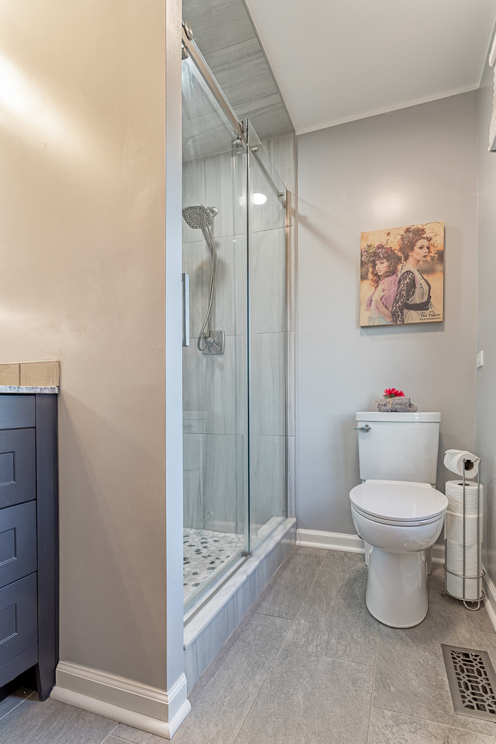 725 BISMARK Court, Elk Grove Village, IL 60007