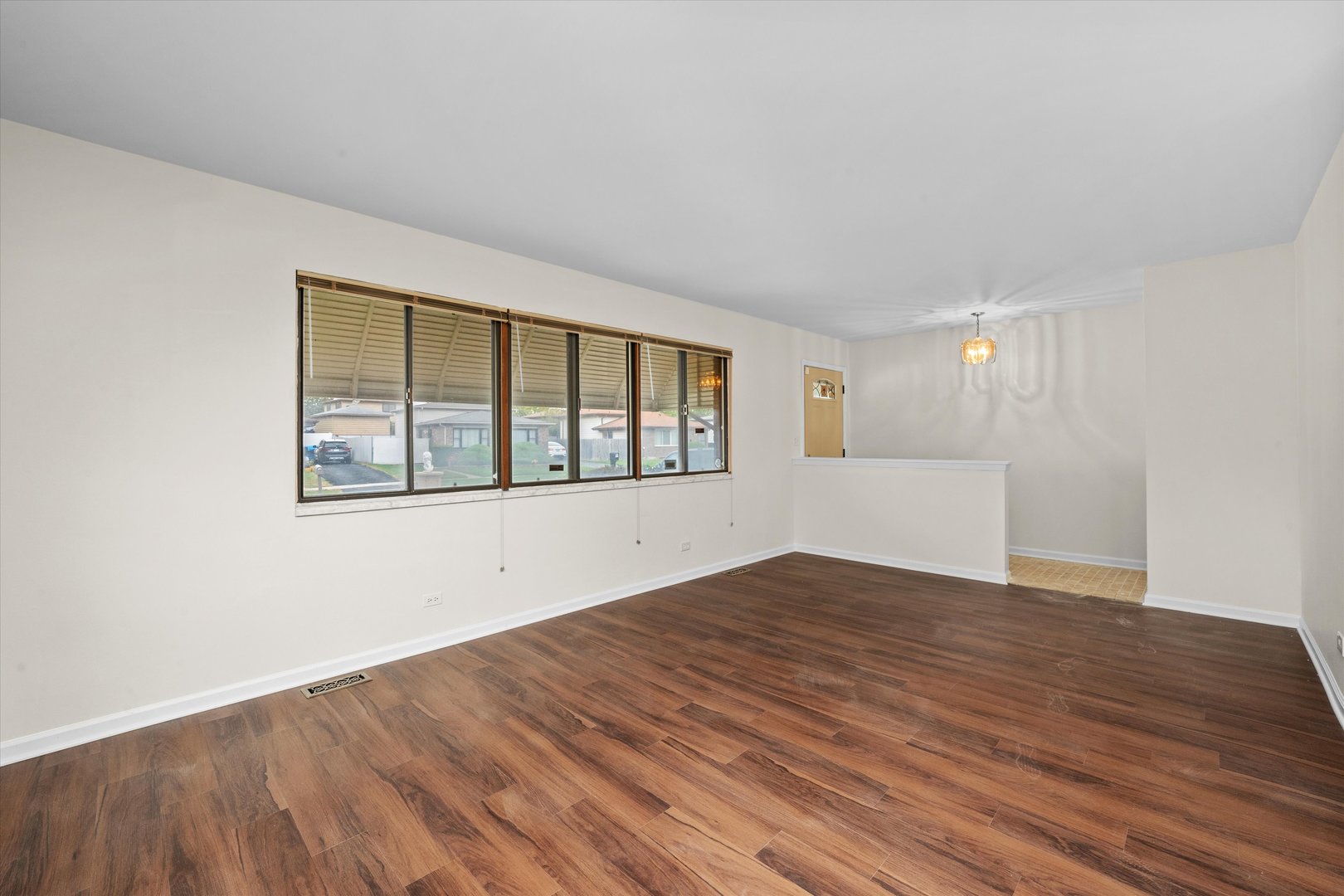 18057 Juneway Court, Country Club Hills, IL 60478