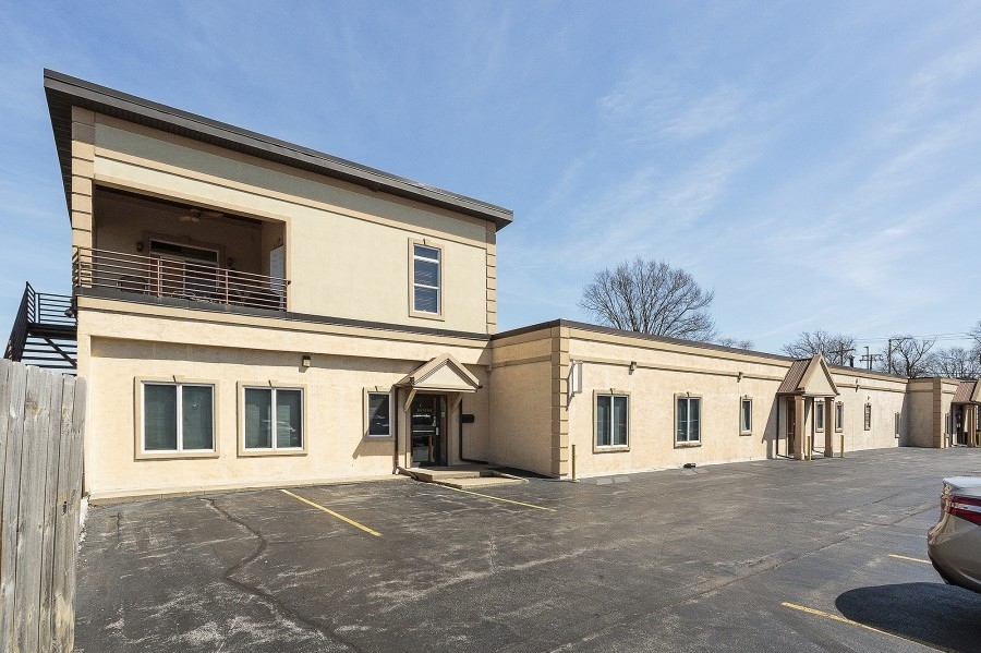 18220 Harwood Avenue, Homewood, IL 60430