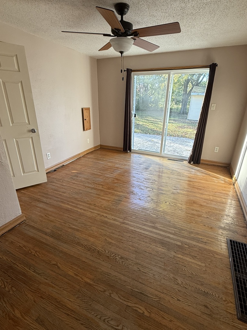 12805 Ventura Boulevard, Machesney Park, IL 61115