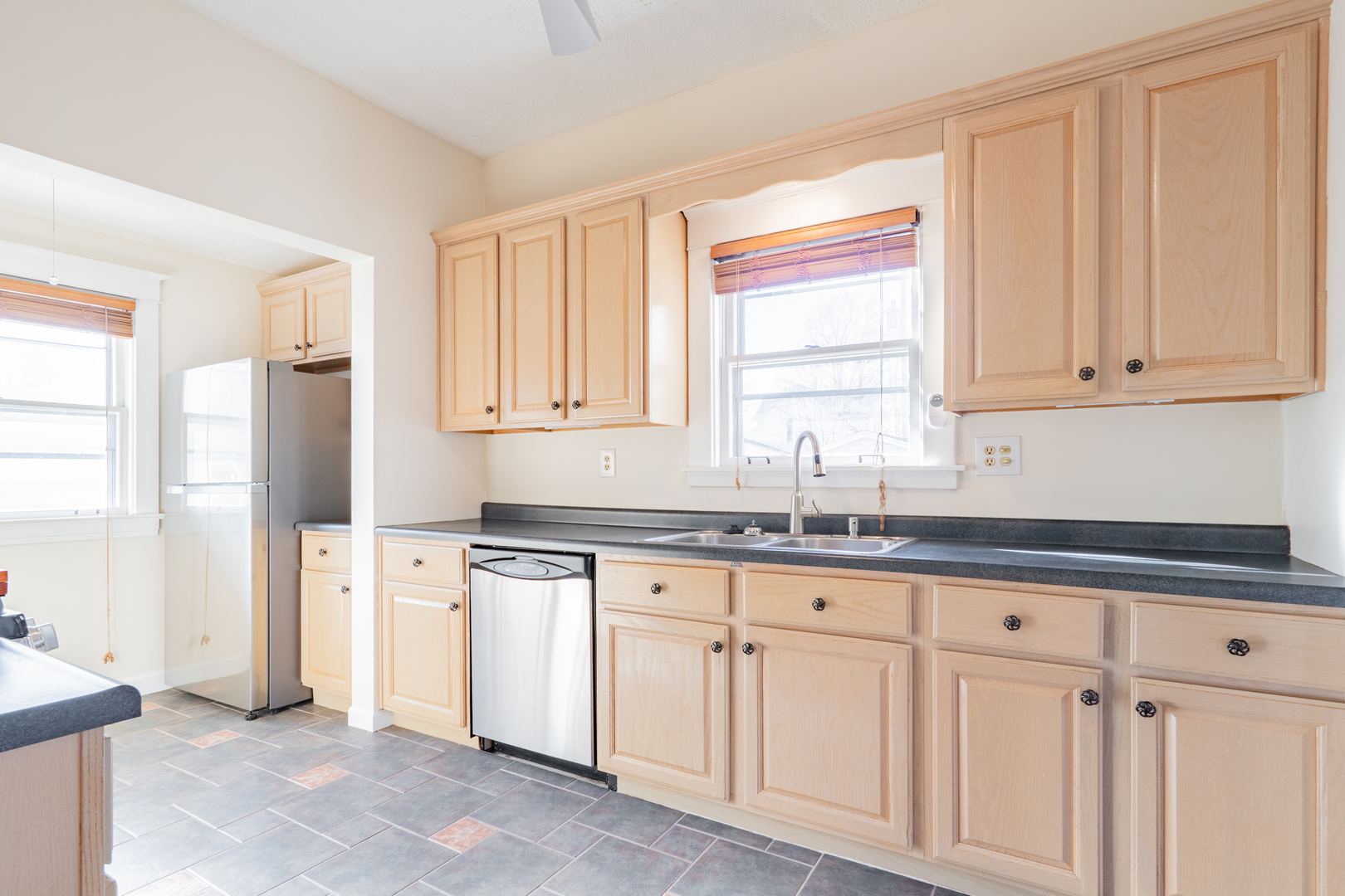 401 Willard Avenue, Bloomington, IL 61701