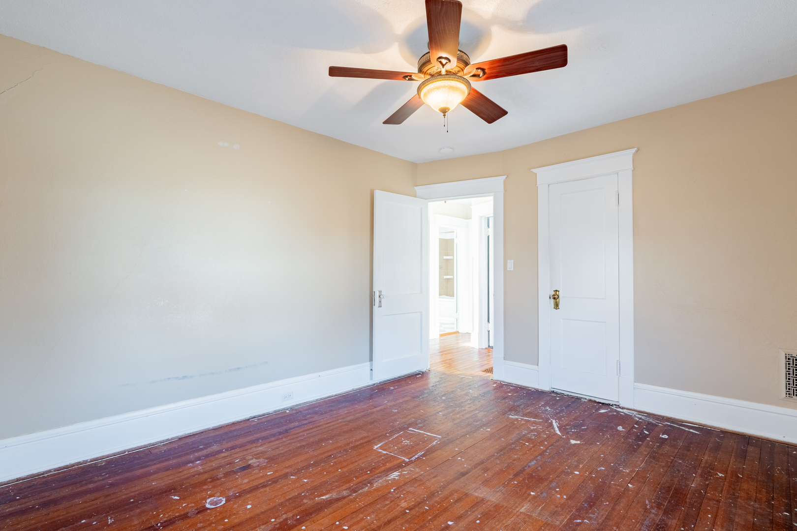 401 Willard Avenue, Bloomington, IL 61701