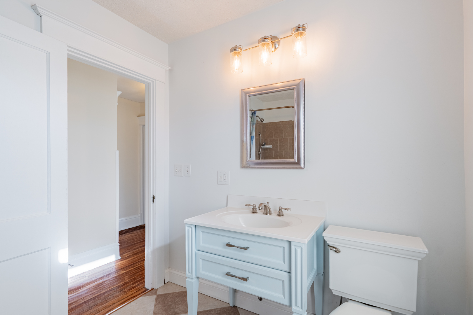 401 Willard Avenue, Bloomington, IL 61701