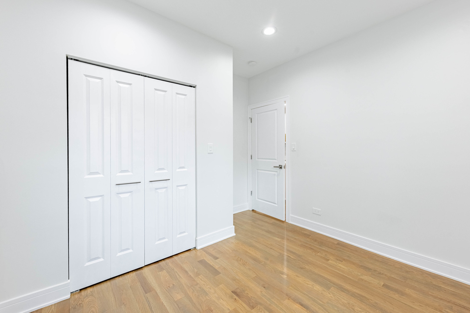 1054 N Latrobe Avenue, Chicago, IL 60651