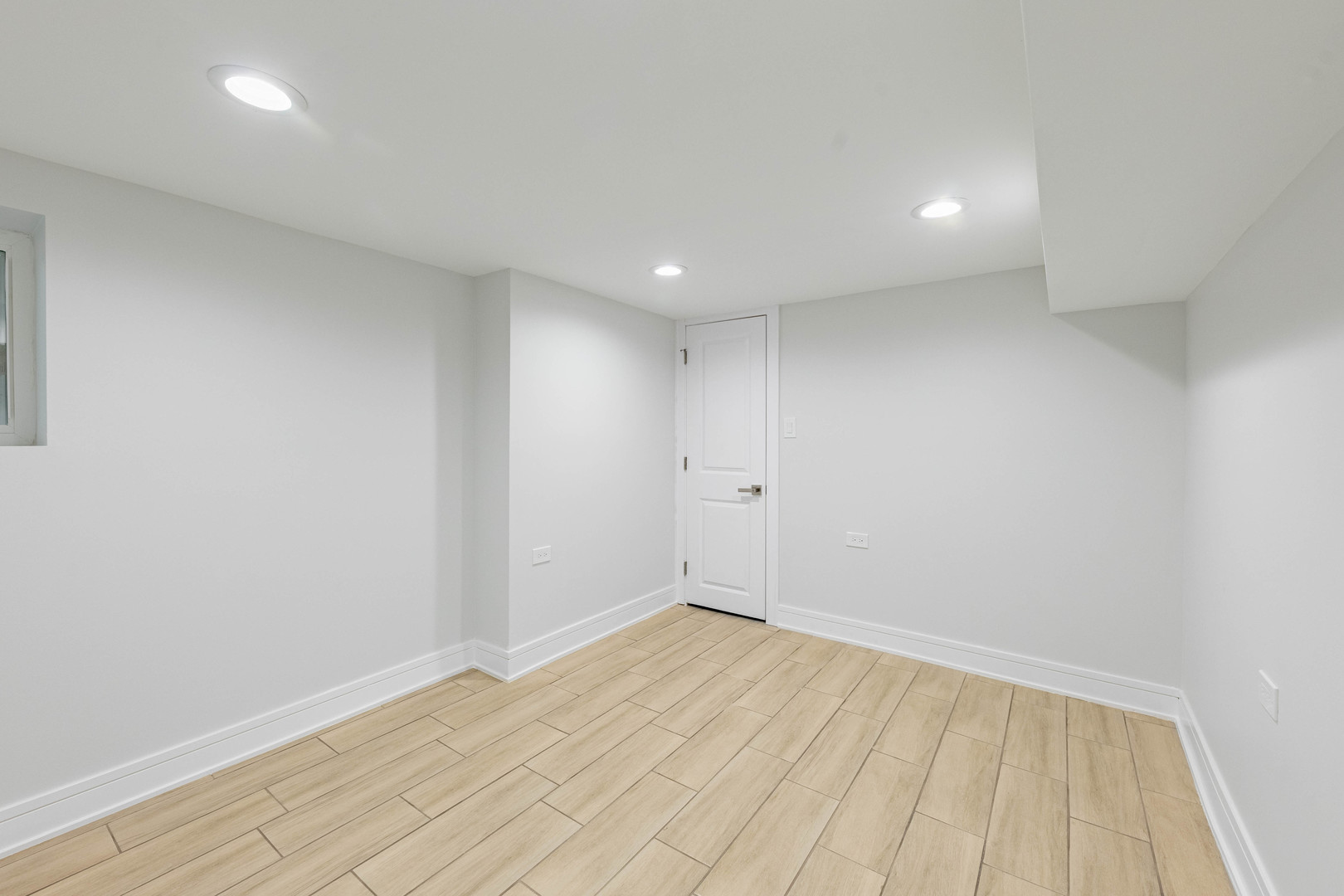 1054 N Latrobe Avenue, Chicago, IL 60651