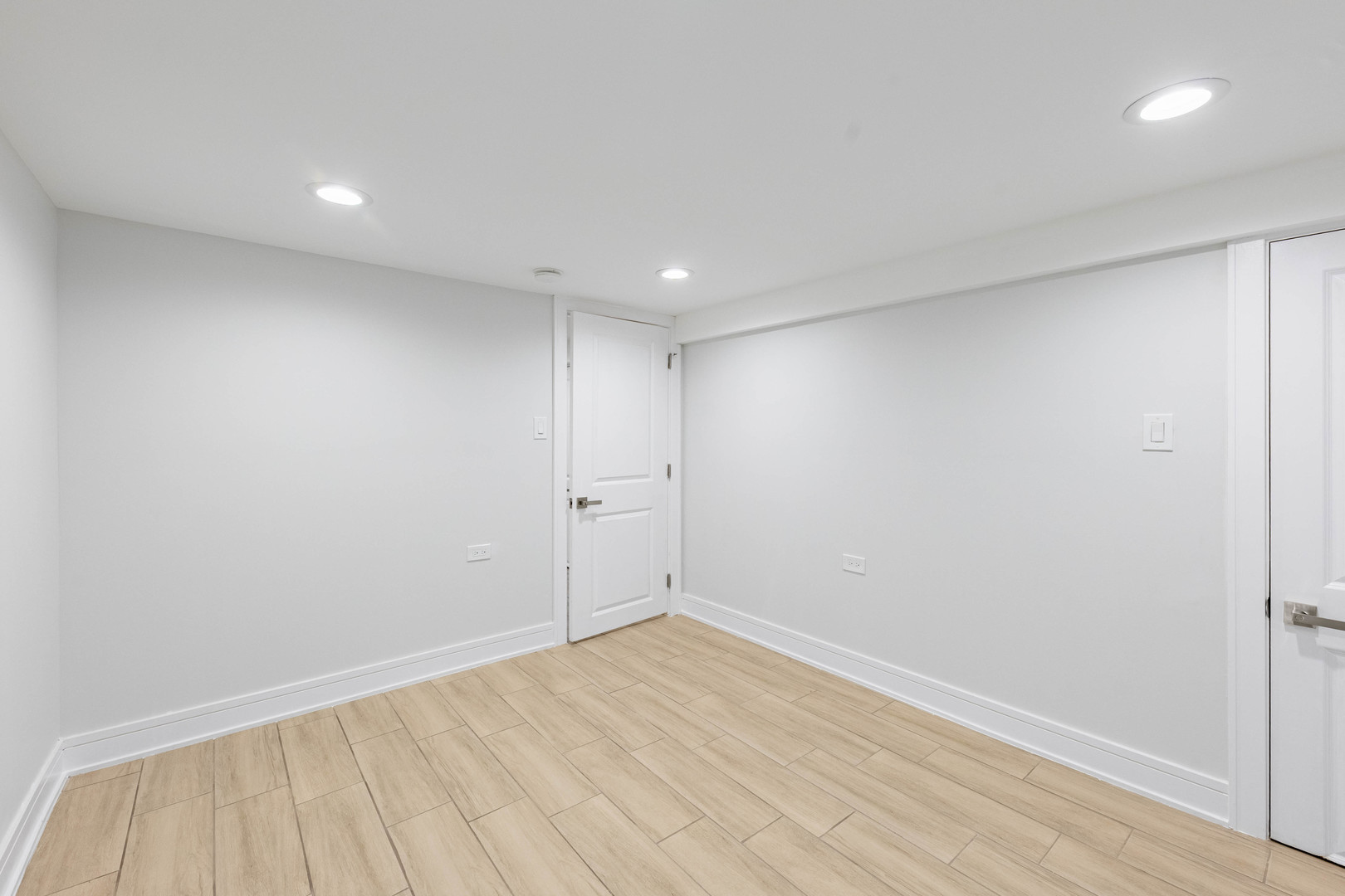 1054 N Latrobe Avenue, Chicago, IL 60651