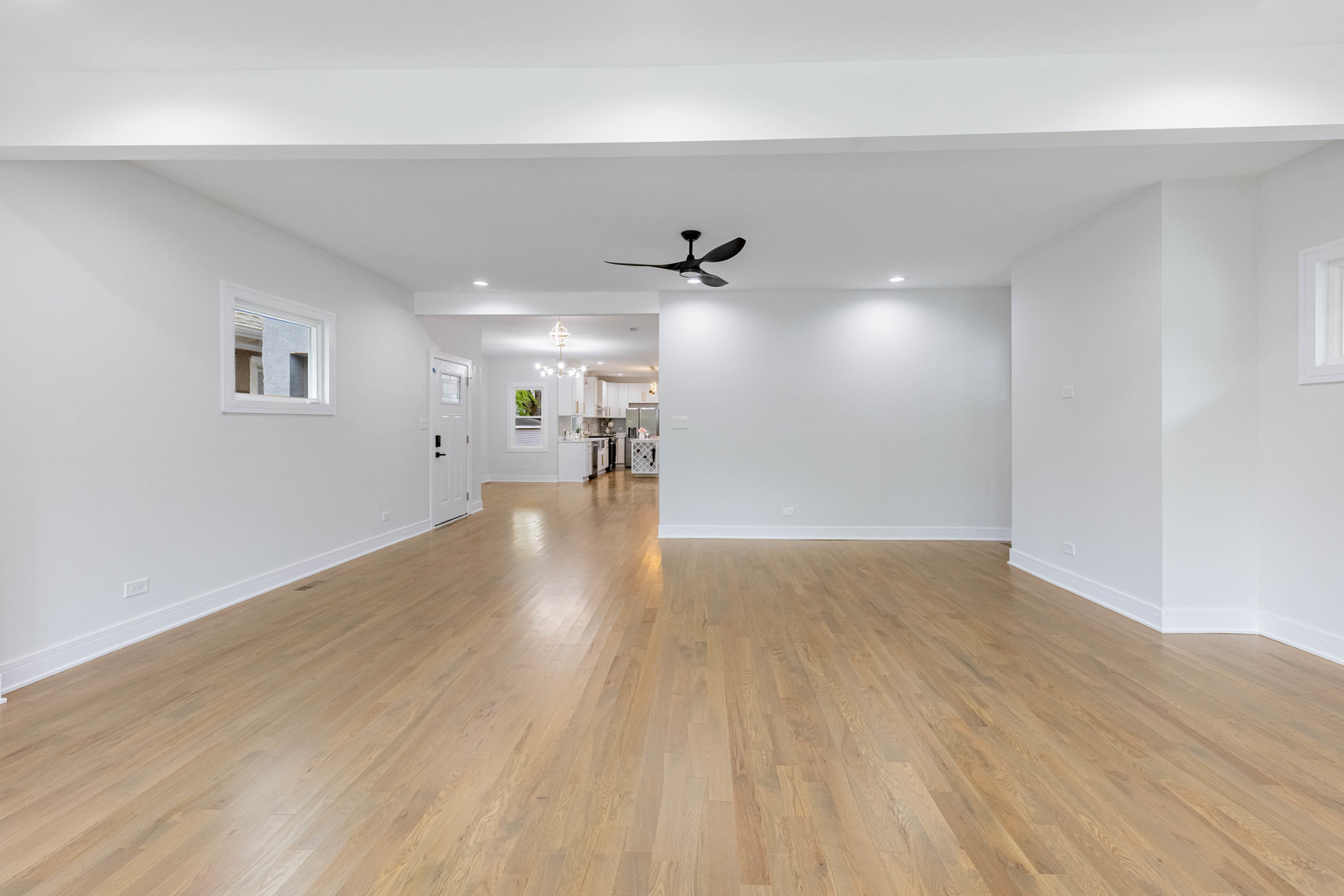 1054 N Latrobe Avenue, Chicago, IL 60651