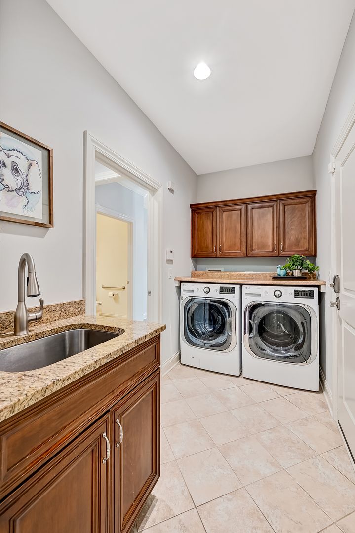 3 Westmoreland Lane, Naperville, IL 60540