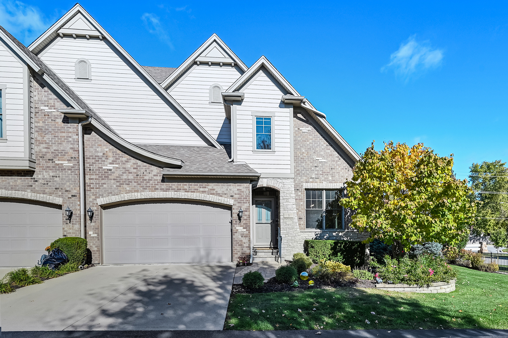 3 Westmoreland Lane, Naperville, IL 60540