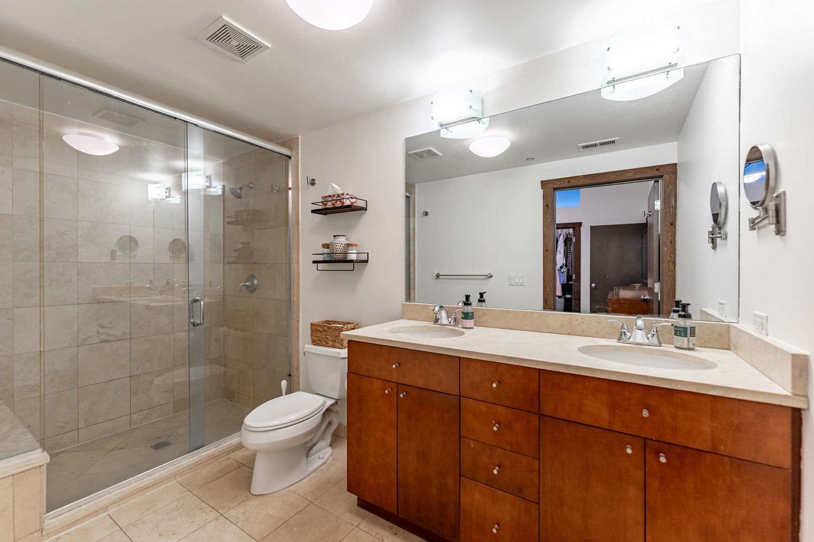 3133 N LAKEWOOD Avenue #2E, Chicago, IL 60657