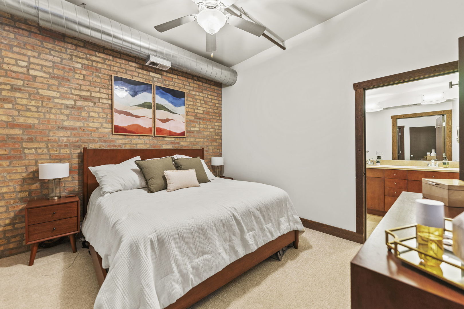 3133 N LAKEWOOD Avenue #2E, Chicago, IL 60657