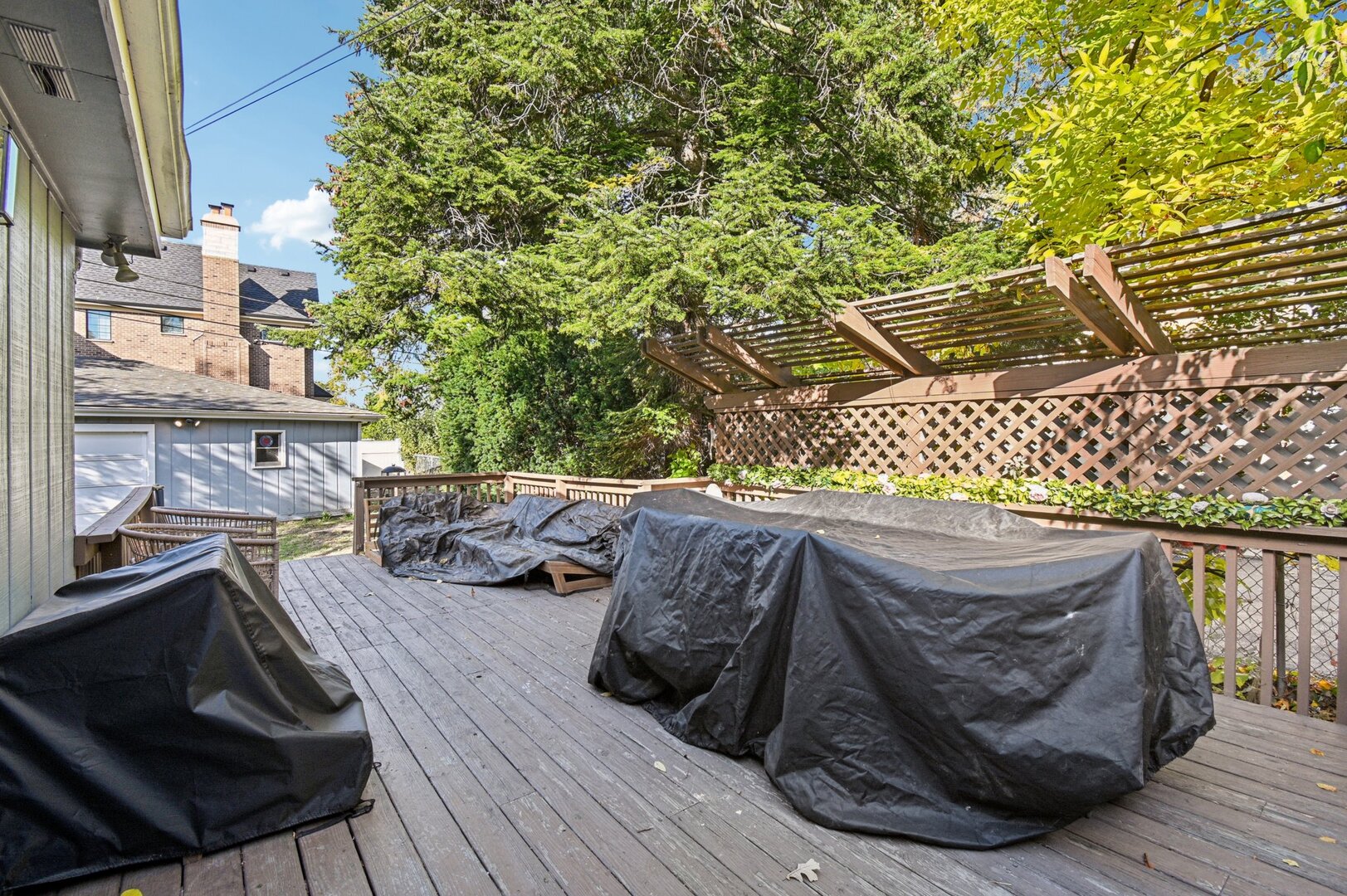 694 S York Street, Elmhurst, IL 60126