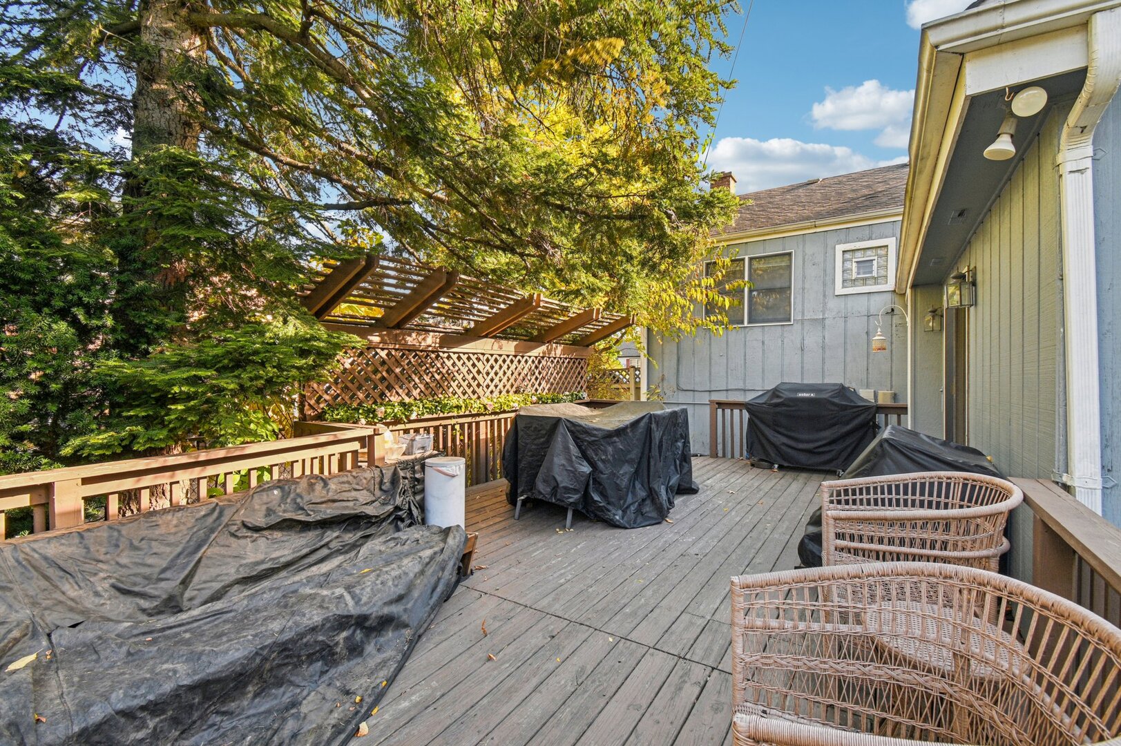 694 S York Street, Elmhurst, IL 60126