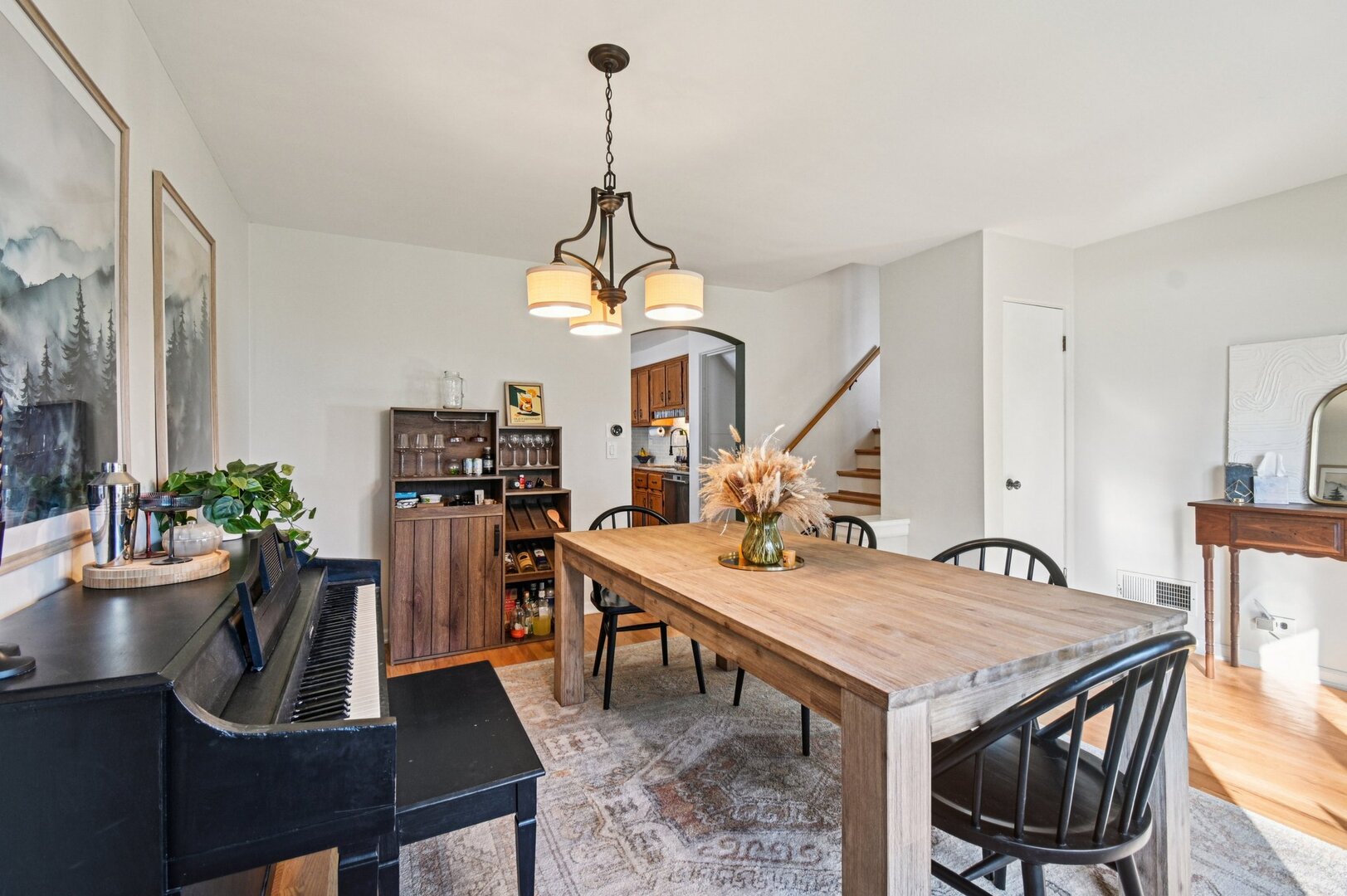 694 S York Street, Elmhurst, IL 60126