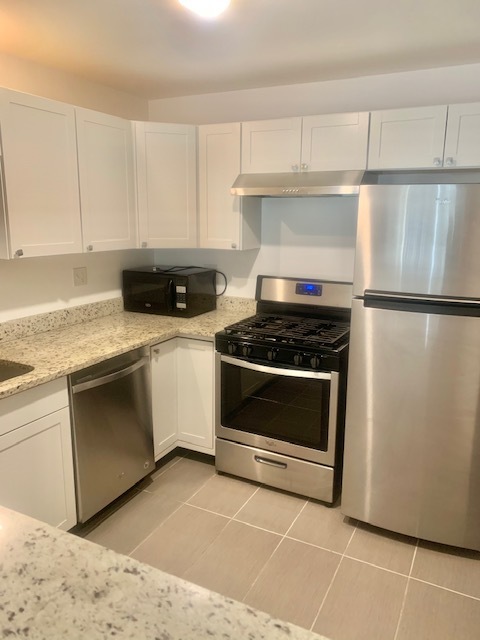 5201 Carriageway Drive #103, Rolling Meadows, IL 60008