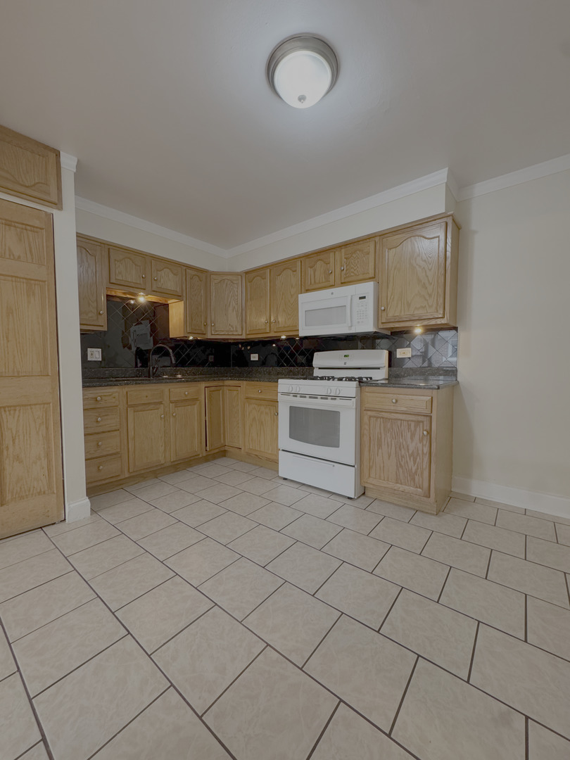 10105 Hartford Court #2A, Schiller Park, IL 60176