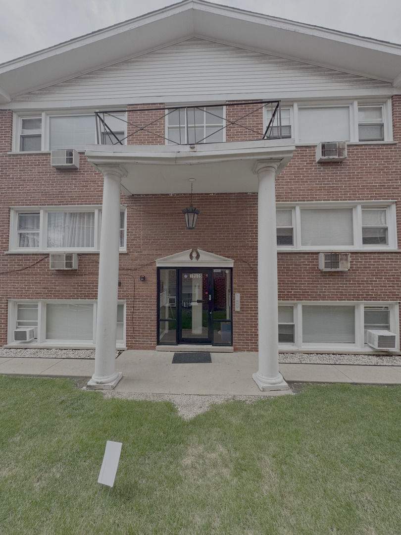 10105 Hartford Court #2A, Schiller Park, IL 60176