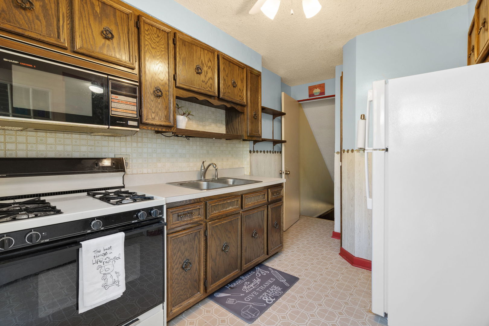 913 N Raynor Avenue, Joliet, IL 60435