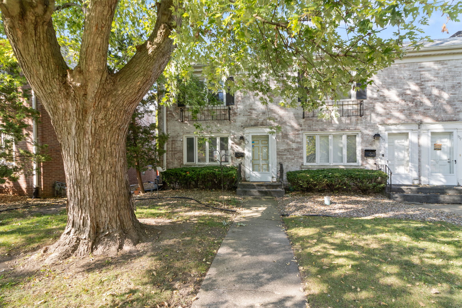 913 N Raynor Avenue, Joliet, IL 60435
