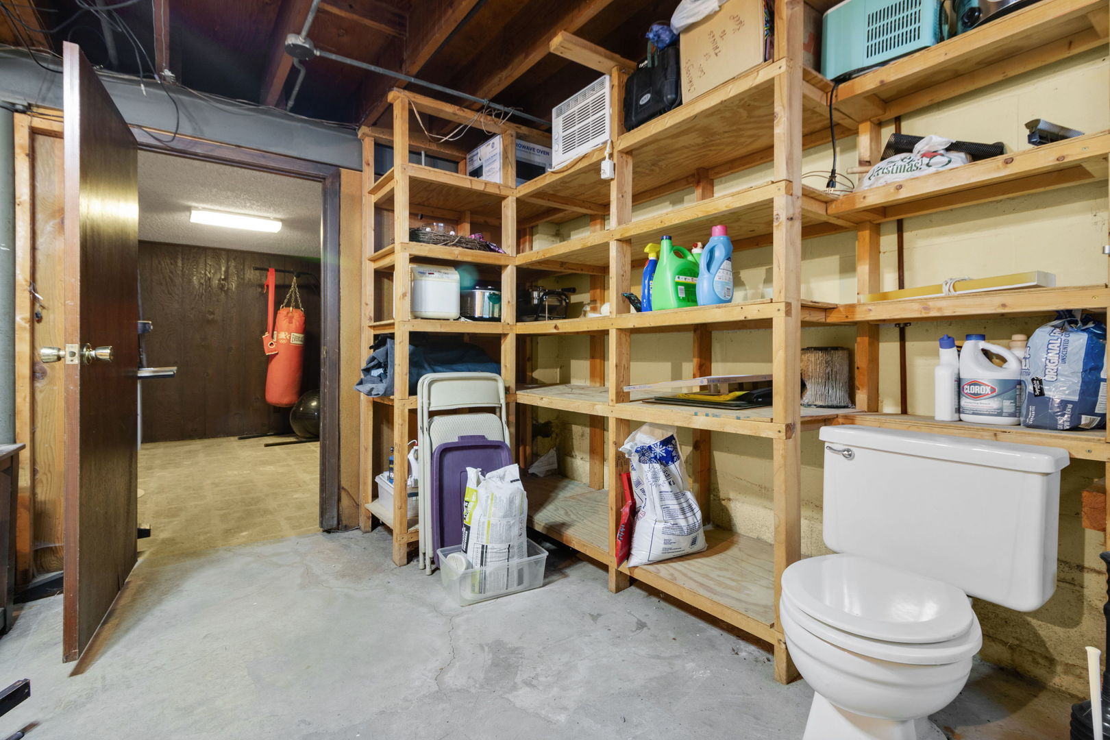 913 N Raynor Avenue, Joliet, IL 60435