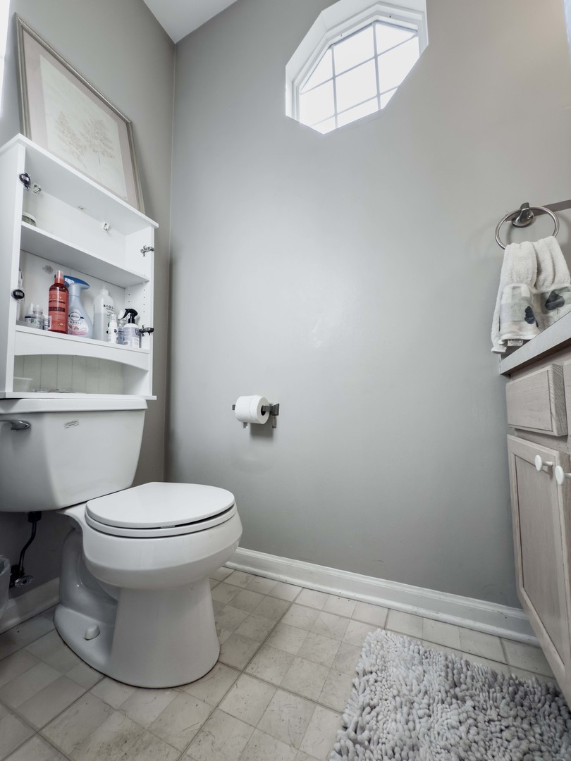 7400 Grandview Court, Carpentersville, IL 60110