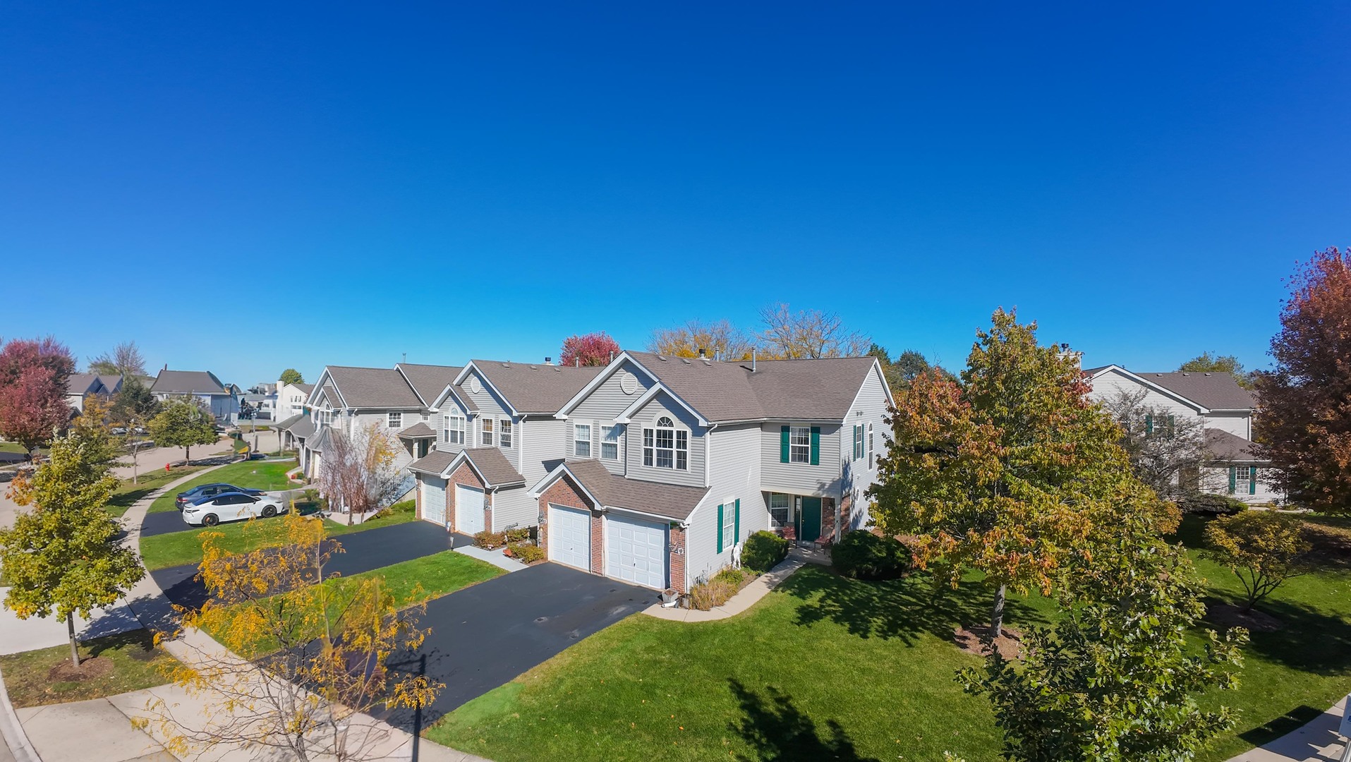 7400 Grandview Court, Carpentersville, IL 60110