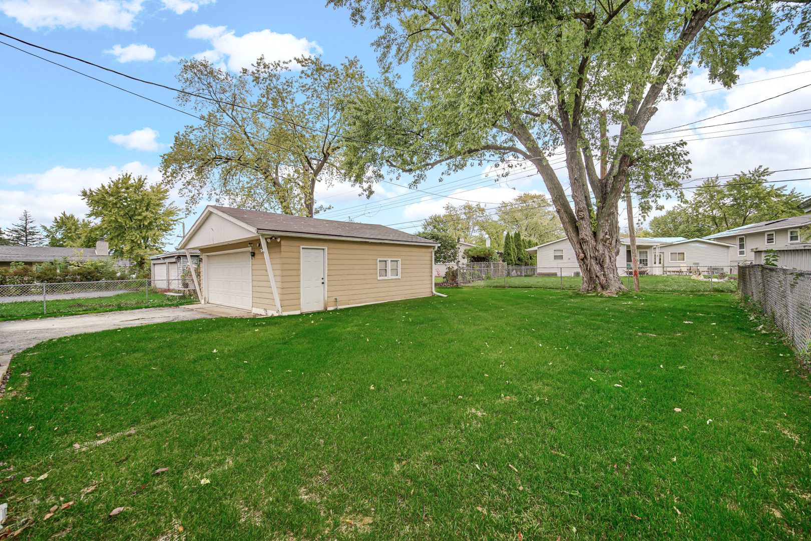 157 Austin Avenue, Carpentersville, IL 60110
