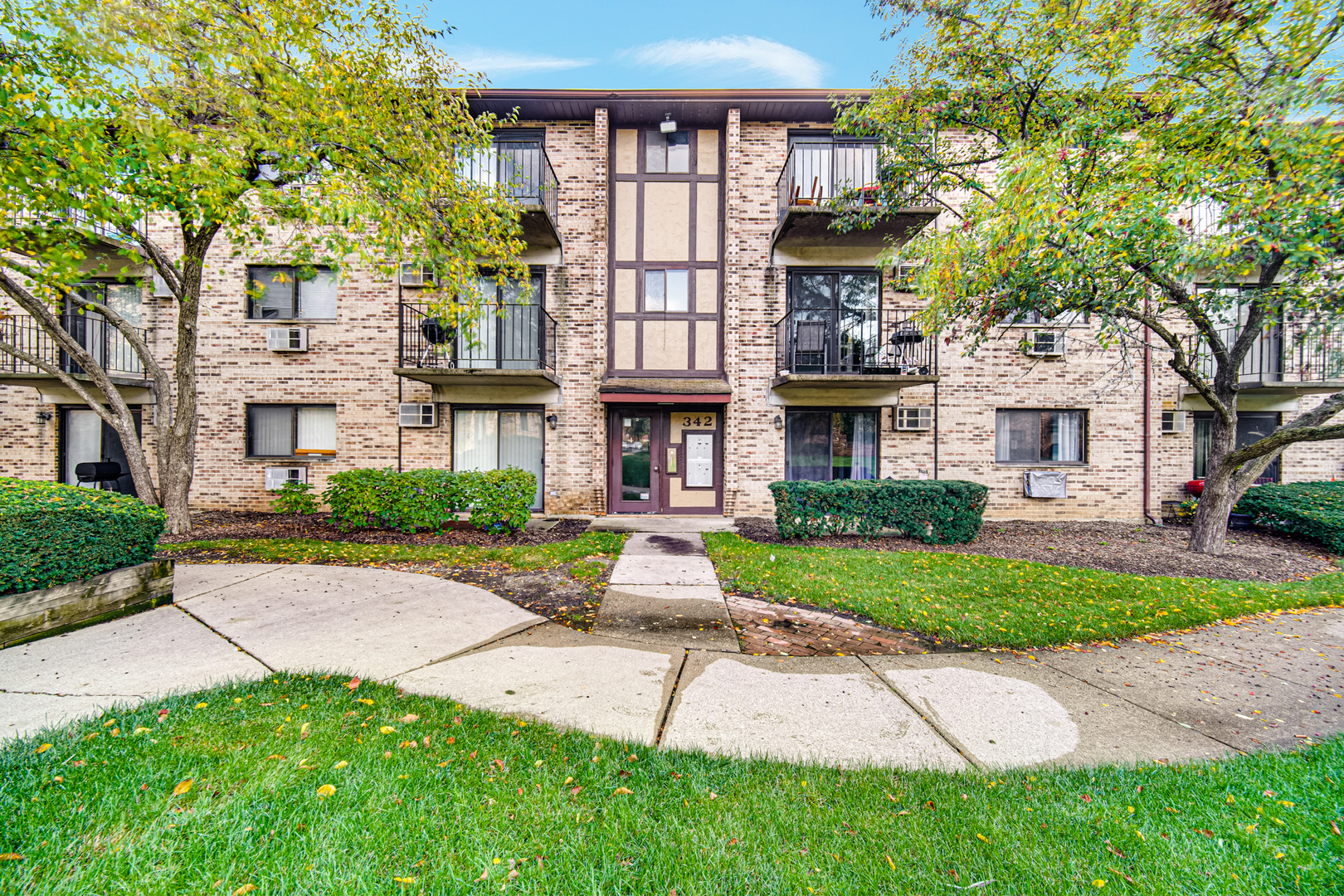 342 Klein Creek Court #342A, Carol Stream, IL 60188