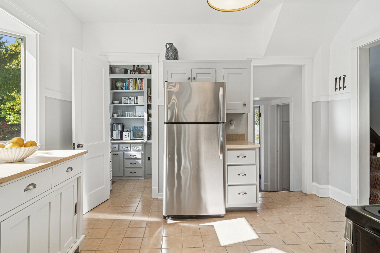 856 Oakwood Avenue, Lake Forest, IL 60045