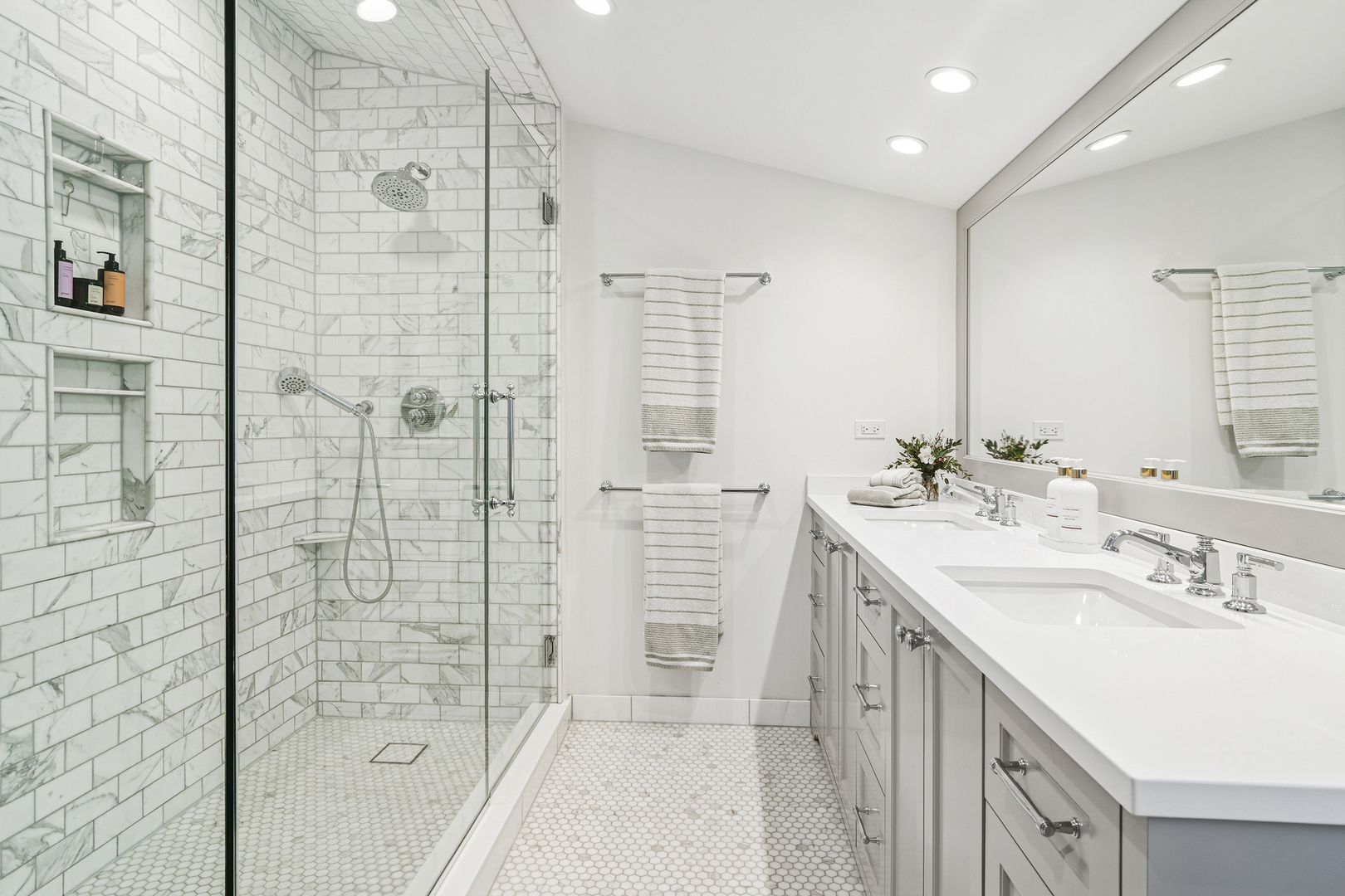 856 Oakwood Avenue, Lake Forest, IL 60045