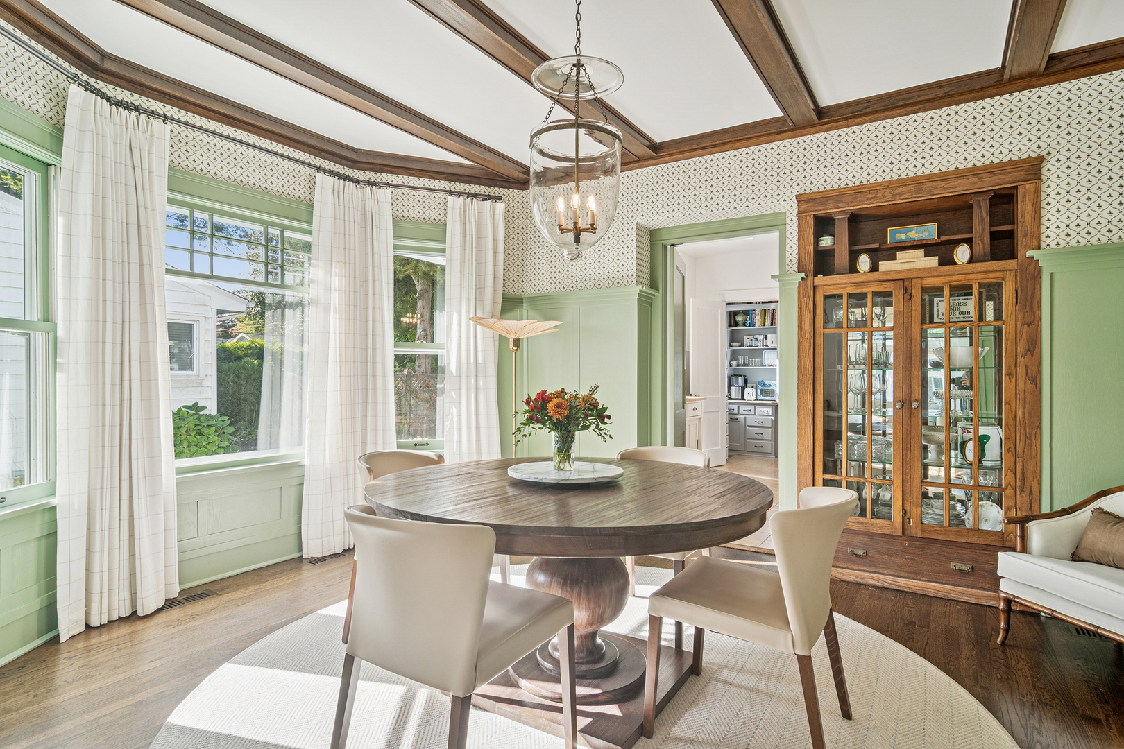 856 Oakwood Avenue, Lake Forest, IL 60045