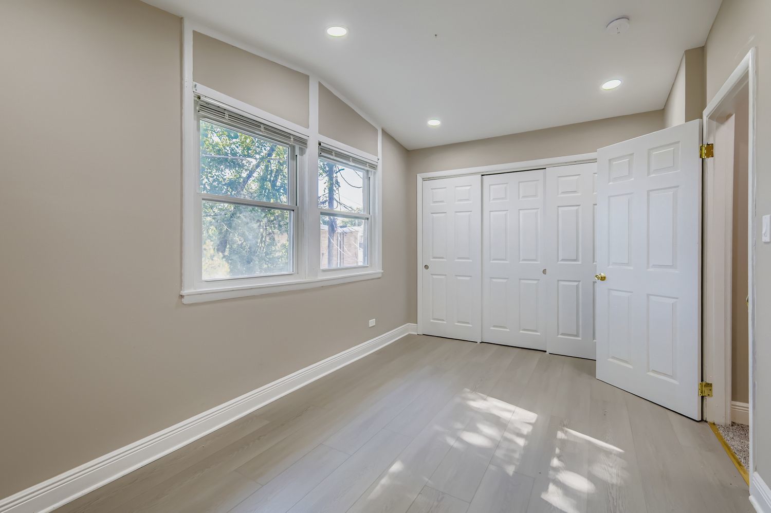 2131 Ash Street #G, Des Plaines, IL 60018