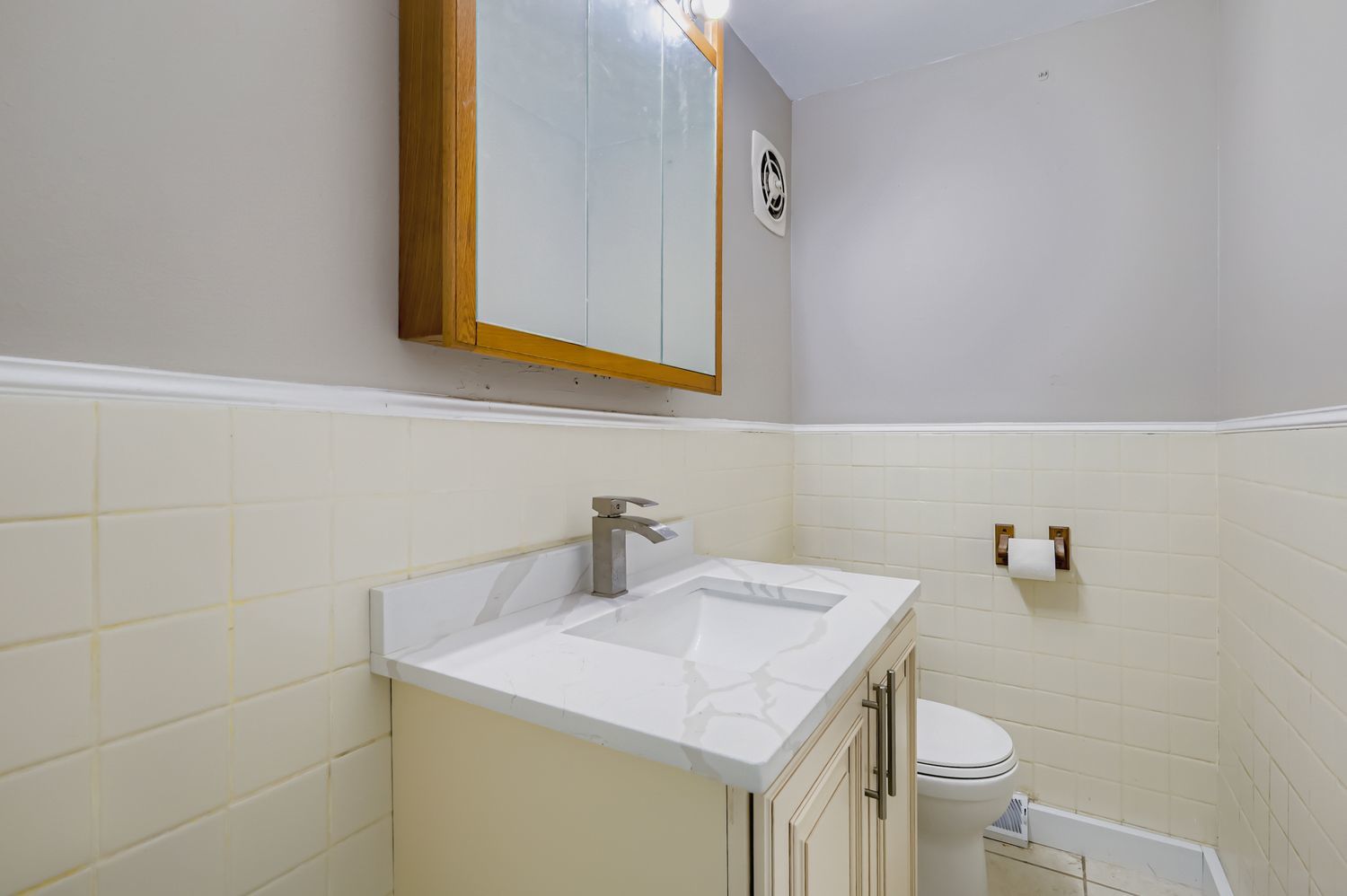 2131 Ash Street #G, Des Plaines, IL 60018