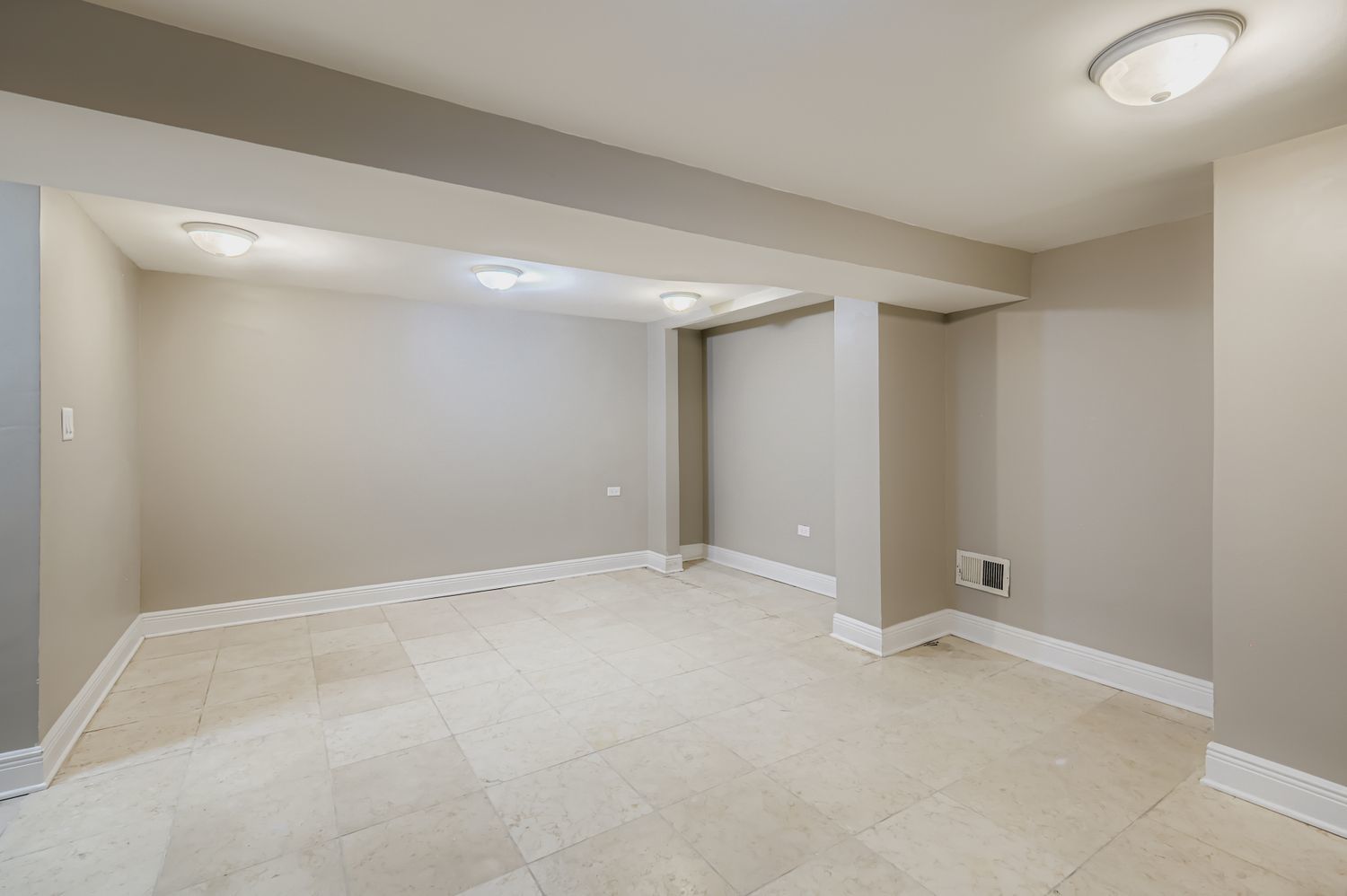 2131 Ash Street #G, Des Plaines, IL 60018