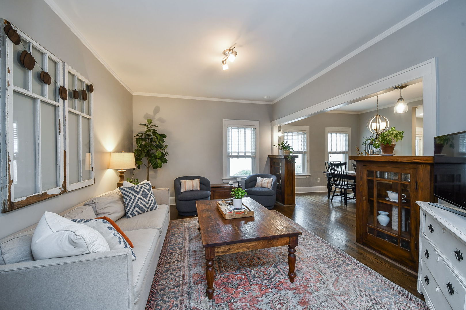 522 S West Street, Wheaton, IL 60187