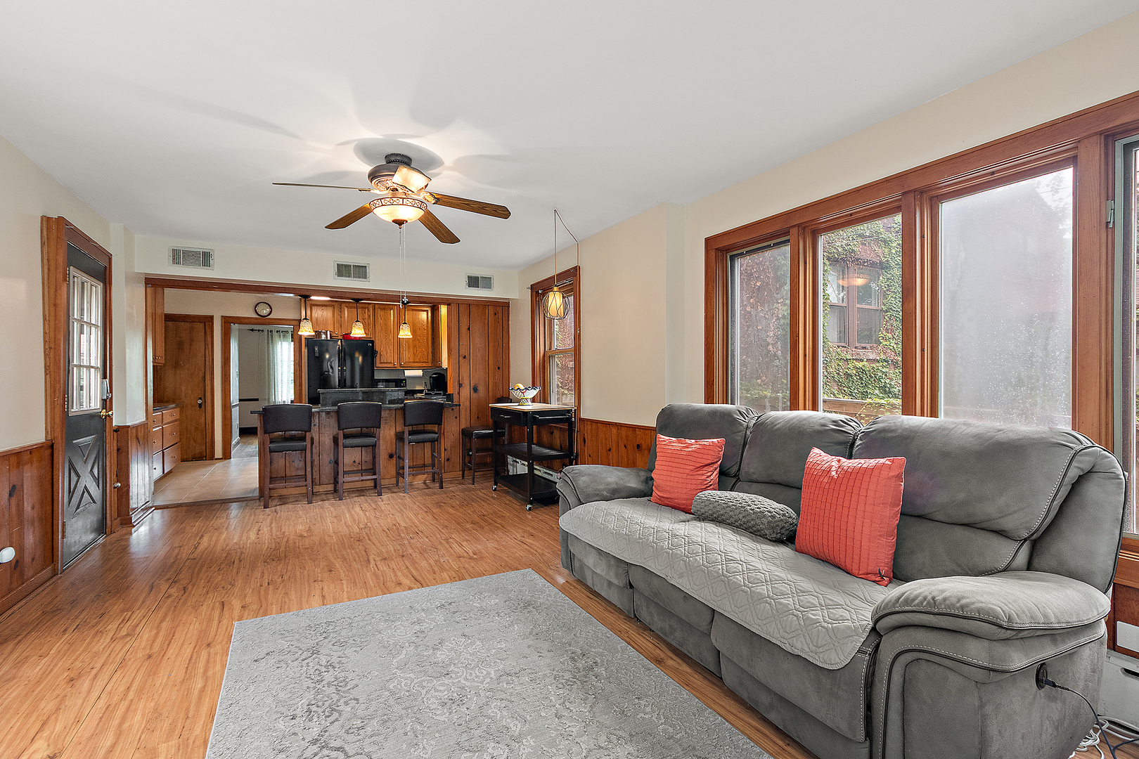 9617 Brandt Avenue, Oak Lawn, IL 60453