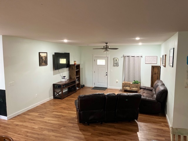 466 County Road 100, Sadorus, IL 61872