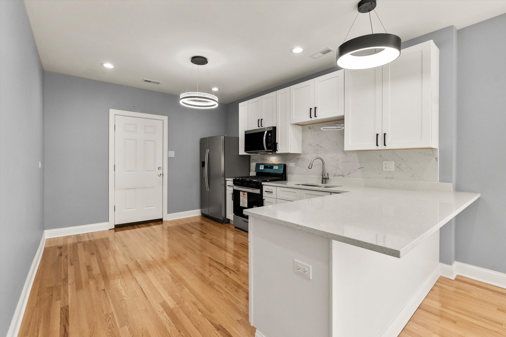 6147 S SEELEY Avenue, Chicago, IL 60636