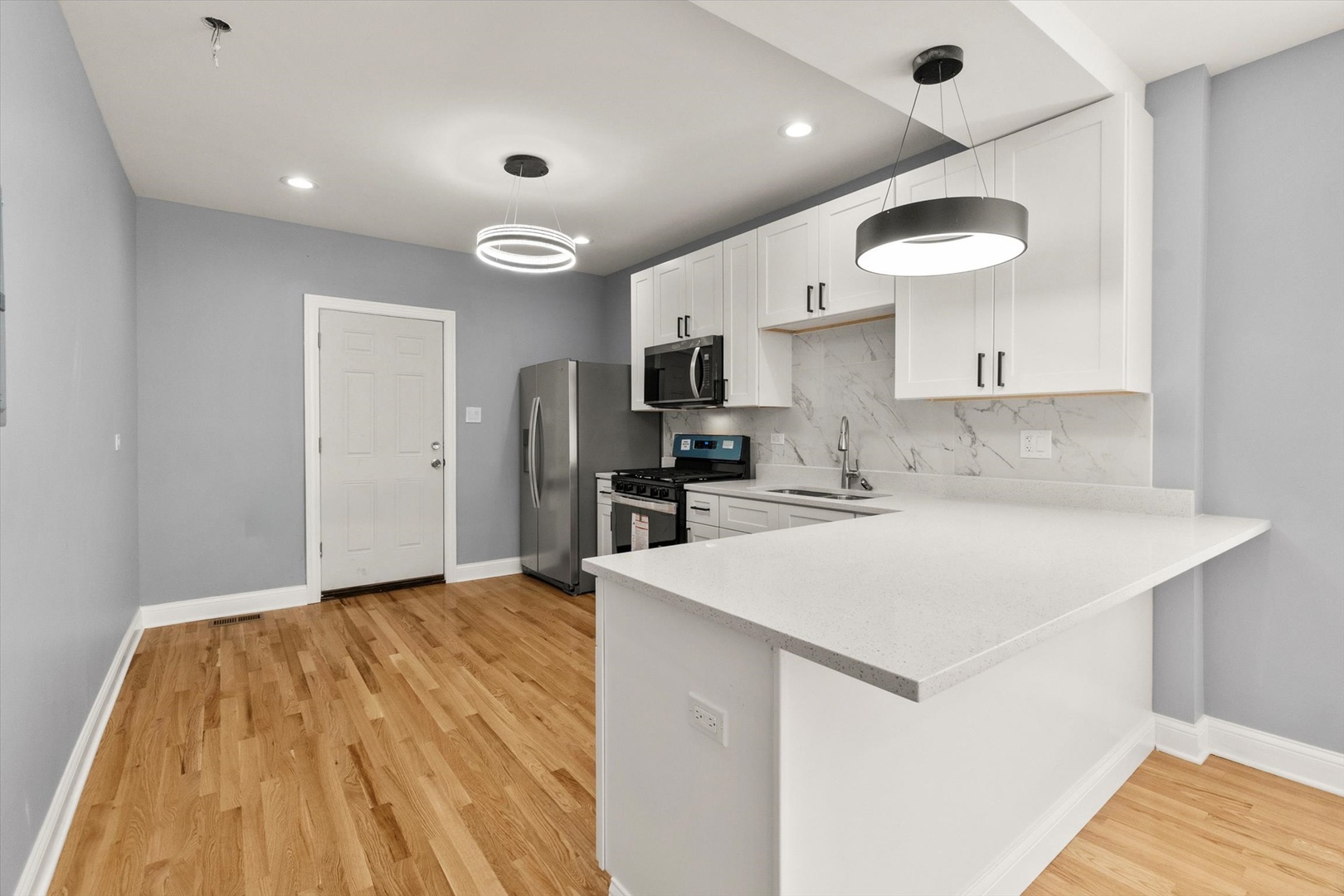 6147 S SEELEY Avenue, Chicago, IL 60636