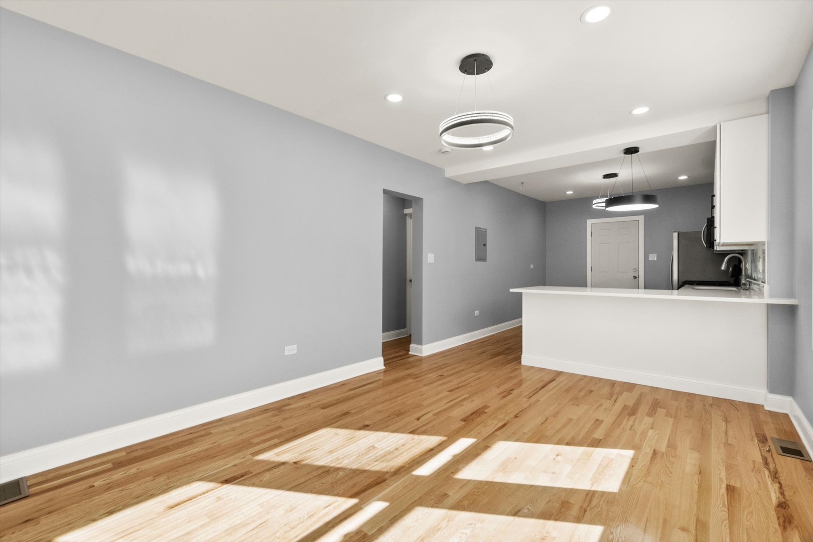 6147 S SEELEY Avenue, Chicago, IL 60636